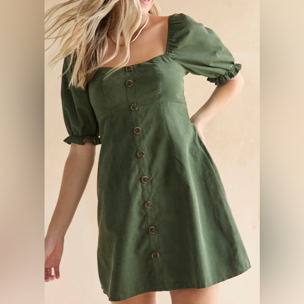 Francesca's Collections Green Puff Sleeve Sundress